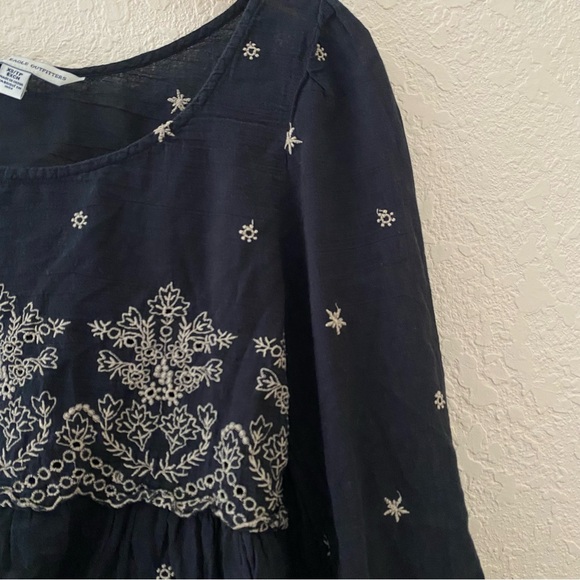 American Eagle Doll Lace Blouse - Picture 4 of 13